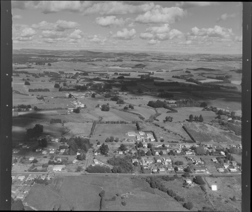 1975 22764395 Ohakune from Goldfinch St - Kirk